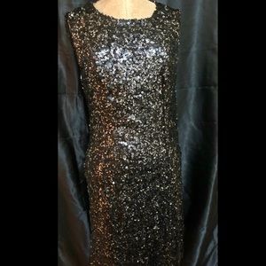 Sophisticated party dress in playful sequins